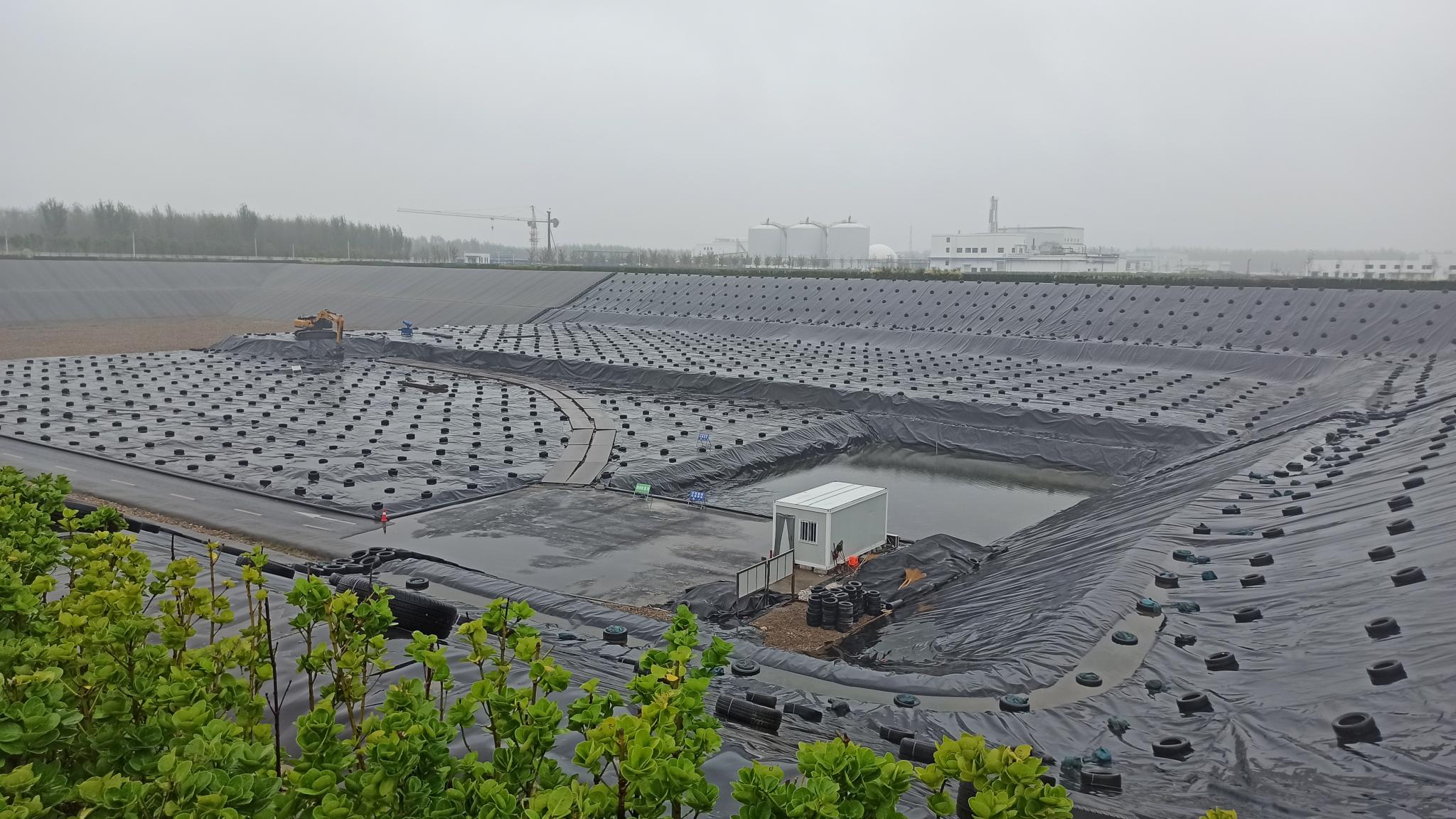 79亩,建设内容包括城区卫生填埋场,餐厨垃圾和粪便处理,医疗废物处理