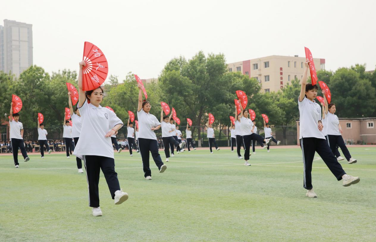 廊坊市第十七中学校服图片